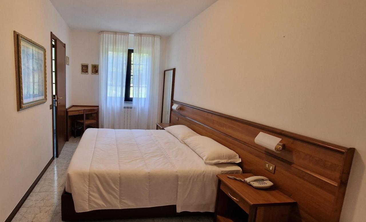 Hotel Montegrino Lakeview Montegrino Valtravaglia Exteriér fotografie