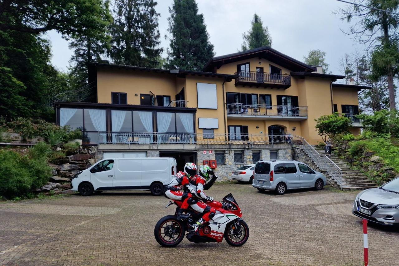Hotel Montegrino Lakeview Montegrino Valtravaglia Exteriér fotografie